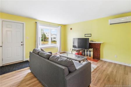 18 MITCHNER AVENUE, Moncton, New Brunswick E1C 7N6, Canada