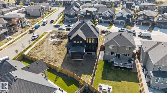 4706 KNIGHT CLOSE SW, Edmonton, Alberta T6W 4V6, Canada