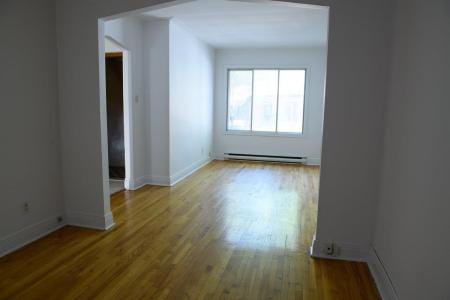 7426-7428 Av. Wiseman, Montréal (Villeray/Saint-Michel/Parc-Extension), 魁北克省 H3N 2N6, 加拿大