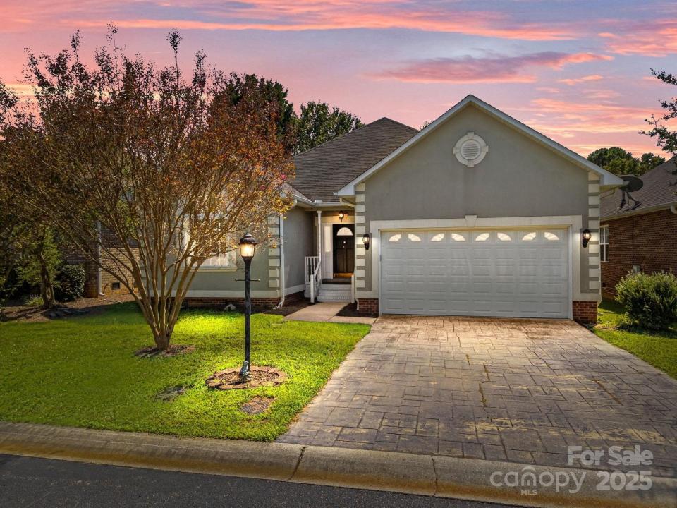 111 Birkdale Drive, Salisbury, צפון קרוליינה 28144, ארצות הברית של אמריקה 