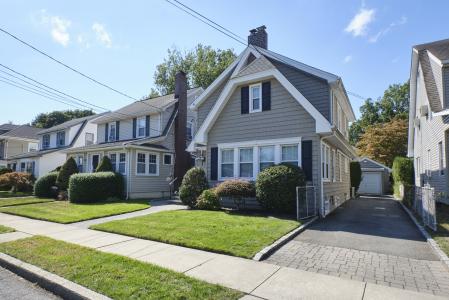 20 Geranium Ave, Floral Park, ניו יורק 11001, ארצות הברית של אמריקה
