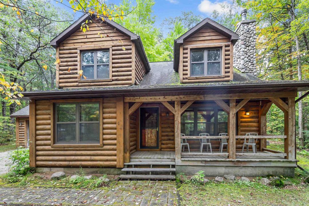 W2162 Otter Ponds Road, Keshena, Wisconsin 54135, USA