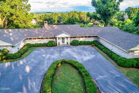 312 Paine Lake Drive, Sevierville, Tennessee 37862