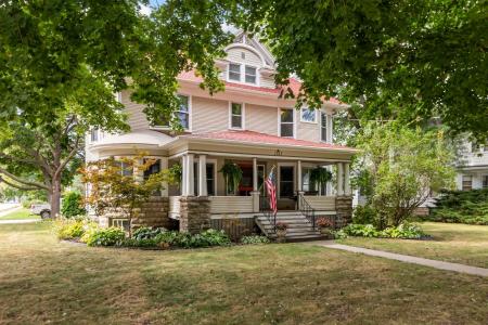 1757 Doty Street, Oshkosh, Wisconsin 54902-6947