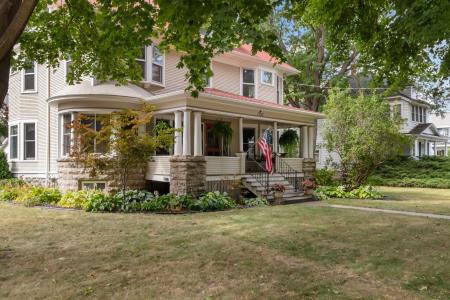 1757 Doty Street, Oshkosh, Wisconsin 54902-6947, USA