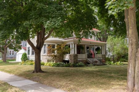 1757 Doty Street, Oshkosh, Wisconsin 54902-6947, USA