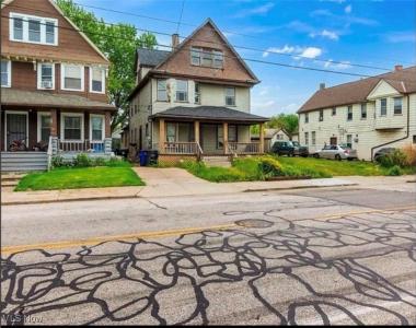 3635 E 49th Street #Up, Cleveland, Ohio 44105, États-Unis