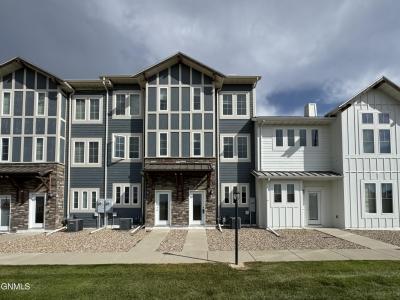 3161 Sullivan Loop, Lincoln, North Dakota 58504, USA