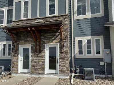 3161 Sullivan Loop, Lincoln, North Dakota 58504, USA