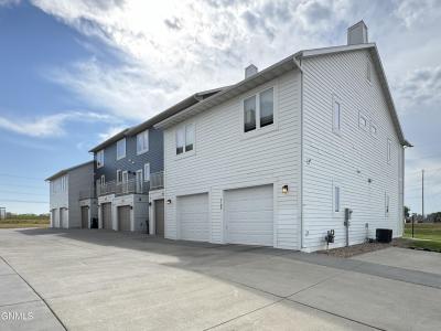 3161 Sullivan Loop, Lincoln, North Dakota 58504, USA