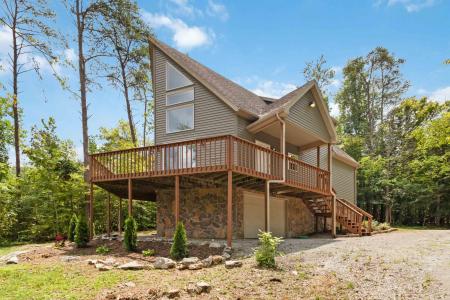 84 Clover Leaf Circle, Burnside, קנטאקי 42519, ארצות הברית של אמריקה