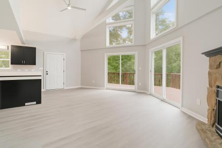 84 Clover Leaf Circle, Burnside, קנטאקי 42519, ארצות הברית של אמריקה