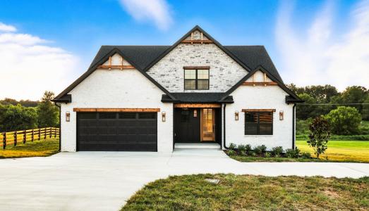 230 Hall Ct, Adams, Tennessee 37010, HOA KỲ