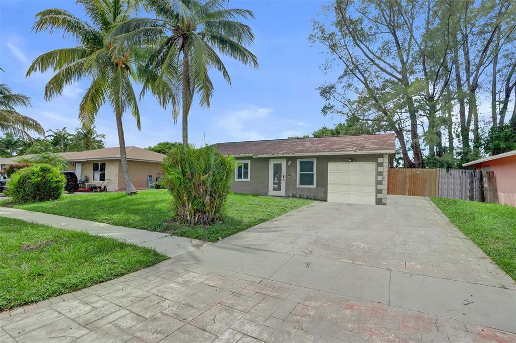 521 SW 83rd Avenue, North Lauderdale, Florida 33068, USA