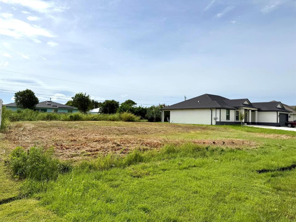 1867 SW Hickock Terrace, Port St Lucie, Florida 34953