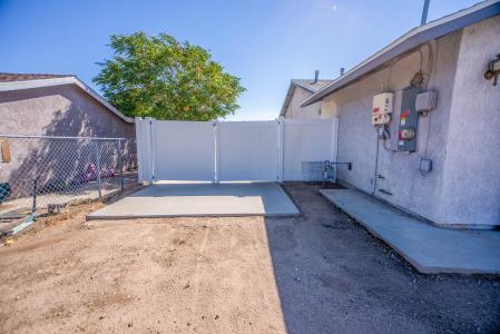 7795 Oakwood, Hesperia, Californie 92345, États-Unis