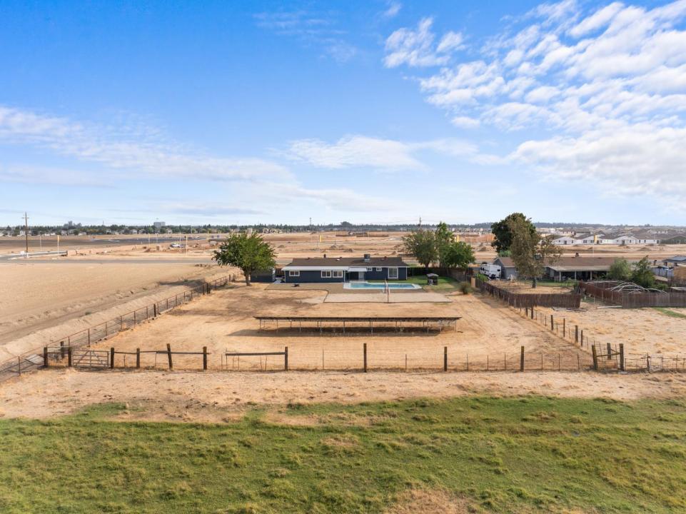 420 E Bellevue Road, Merced, California 95348