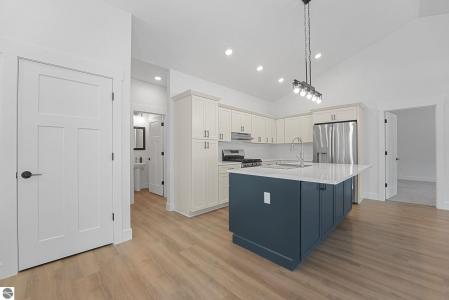 2266 Arbutus Ridge Drive, Traverse City, ميشيغان 49684, الولايات المتحدة