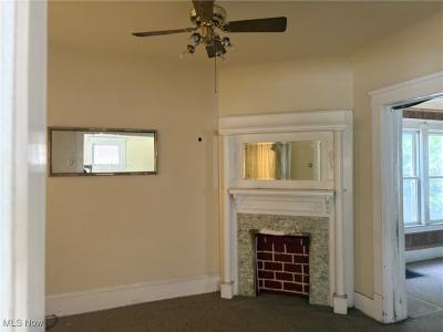 9921 Hampden Avenue, Cleveland, אוהיו 44108, ארצות הברית של אמריקה