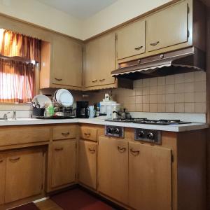 16646 Maryland Avenue, South Holland, Illinois 60473