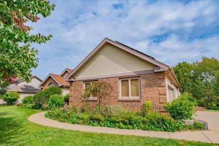 5834 Persimmon Drive, Fitchburg, Wisconsin 53711