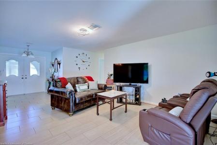 906 Corvette Avenue, Sebring, フロリダ 33872, アメリカ合衆国