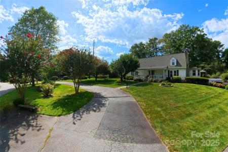 132 Serenity Circle, Hendersonville, شمال كارولينا 28792, الولايات المتحدة