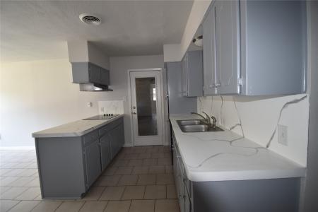 1348 Norwood Drive, Hurst, Texas 76053, USA