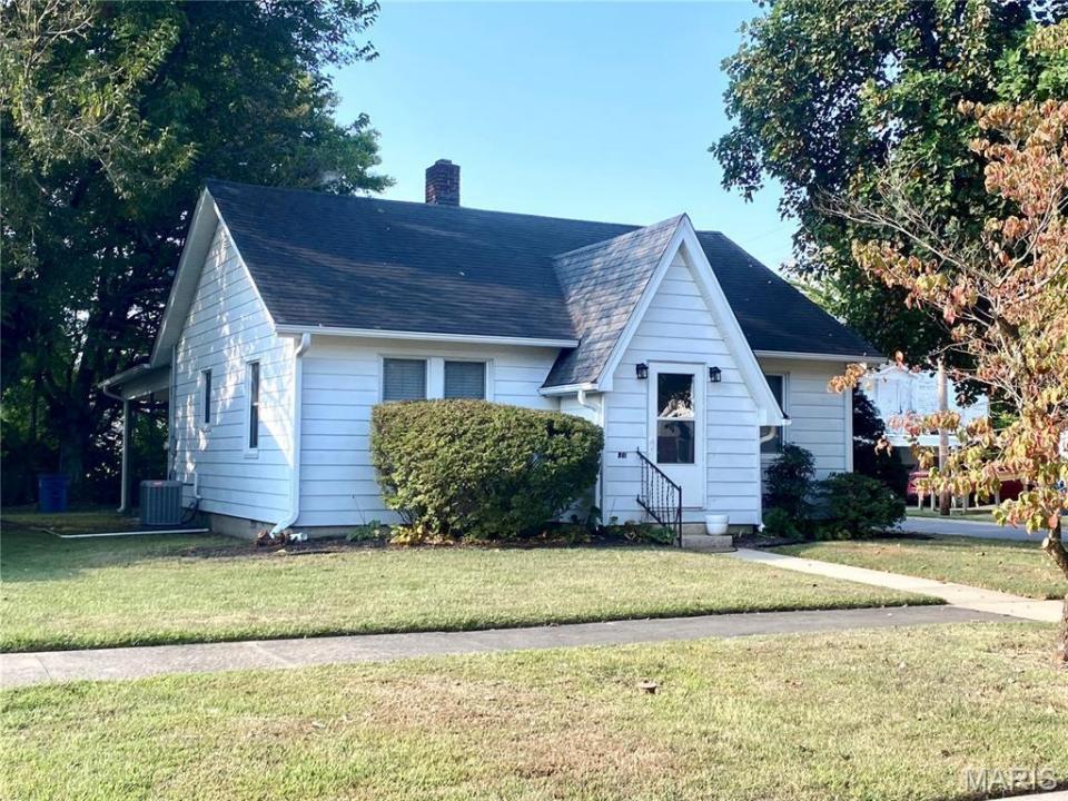 901 E Cypress Street, Charleston, 미조리 63834, 미국