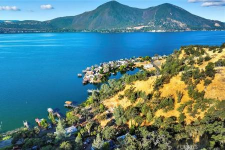 11280 Lakeshore Drive, Clearlake, California 95422, Estados Unidos