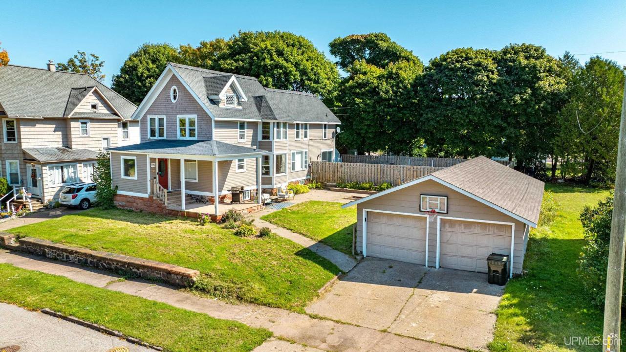 220 Iroquois, Laurium, Michigan 49913, USA