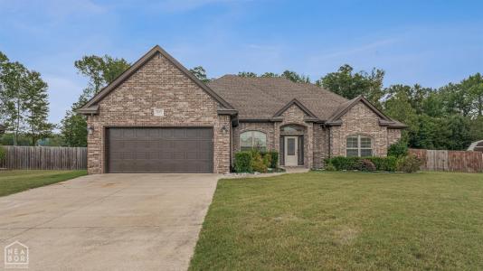 5197 Julia Cove, Jonesboro, Arkansas 72404, USA