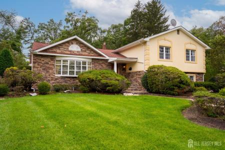 -36 Clive Hills Road, Edison, New Jersey 08820, Stati Uniti