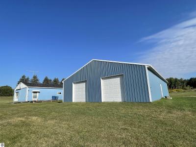 6160 Meredith Grade, Harrison, Michigan 48625, États-Unis