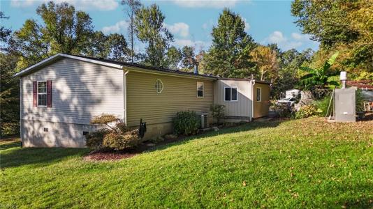 1788 Rosenbush Rd., Newport, Ohio 45768