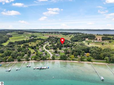 8122 Bay East Court, Traverse City, 密歇根州 49686, 美国