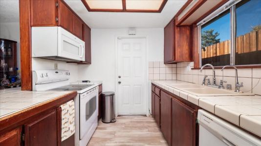 37916 E 26th, Palmdale, California 93550