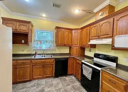 310 Highland Heights, Valdosta, Georgia 31602