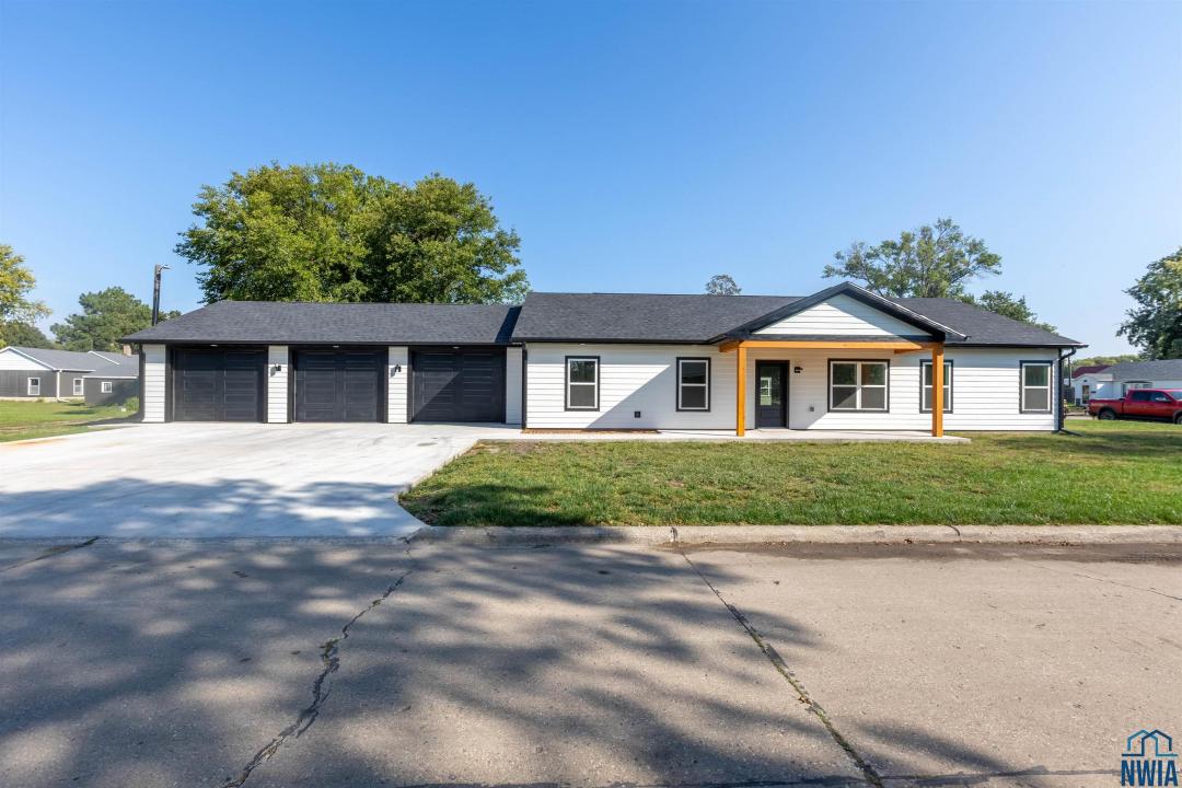 1418 12th Street, Onawa, Iowa 51040