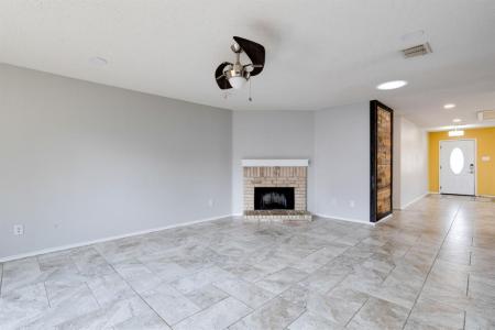 2219 Zion Hill, Grand Prairie, Texas 75052, USA