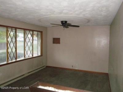 86 Fairview Drive, Nanticoke, Pennsylvania 18634