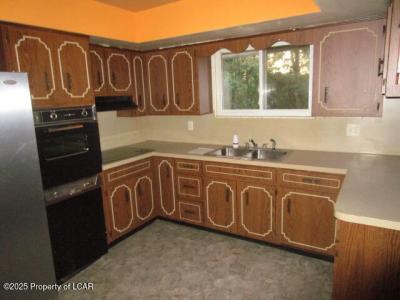 86 Fairview Drive, Nanticoke, Pennsylvania 18634