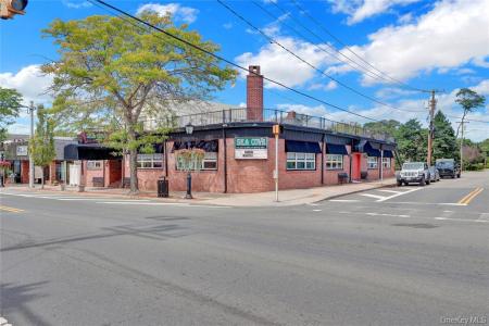 361 Main Street, Center Moriches, New York 11934, USA