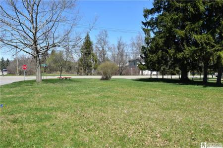 12 E Fairmount Ave., Lakewood, New York 14750, Stati Uniti