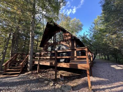 56 Brookfield Road, Lake Ariel, Pennsylvania 18436