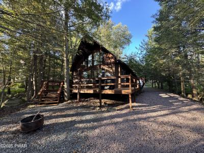 56 Brookfield Road, Lake Ariel, Pennsylvania 18436