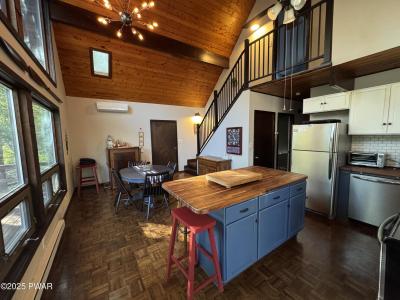 56 Brookfield Road, Lake Ariel, Pennsylvania 18436