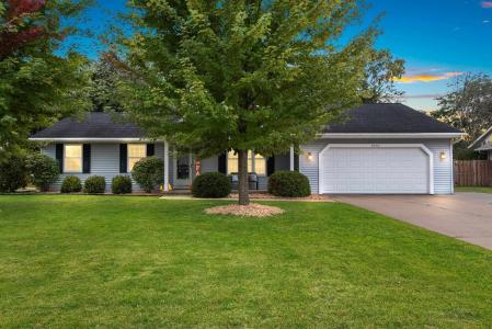 3053 MERCEDES Drive, Green Bay, Wisconsin 54313-2989