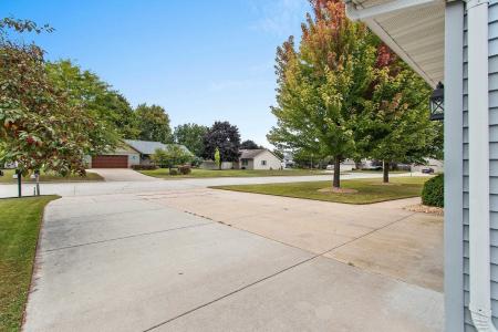 3053 MERCEDES Drive, Green Bay, Wisconsin 54313-2989