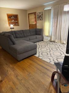 38 Mapleridge Dr, Waterbury, Connecticut 06705